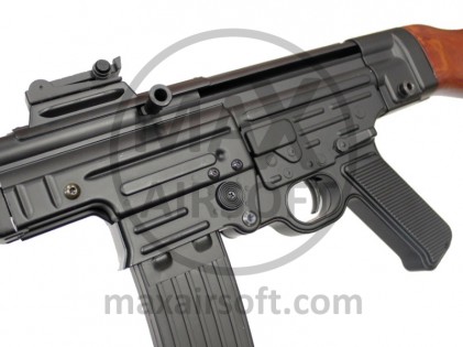 Pu&scaron;ka AEG StG44 AGM